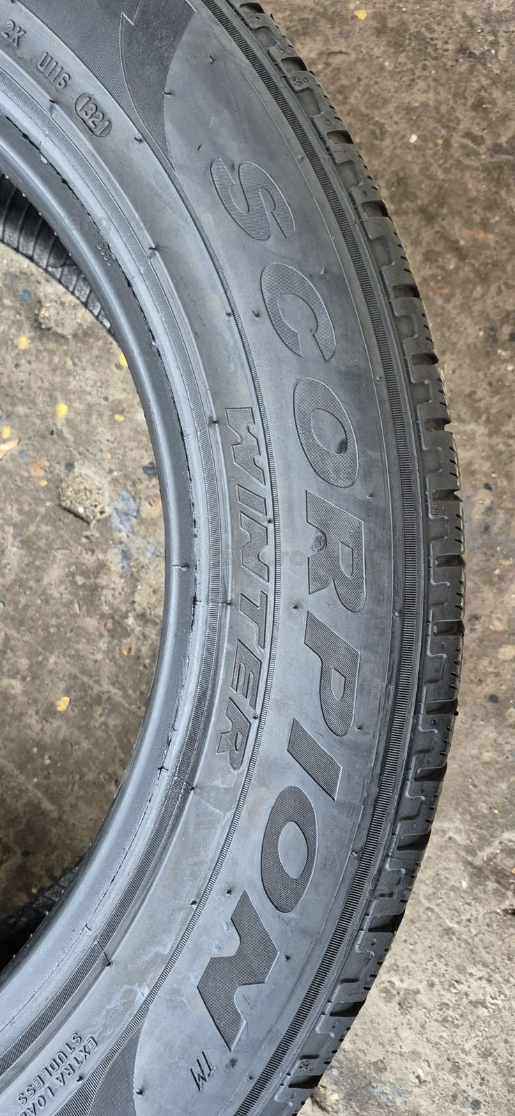 4 anvelope iarna Pirelli 255/55/20.Pretul este pe bucata. 5