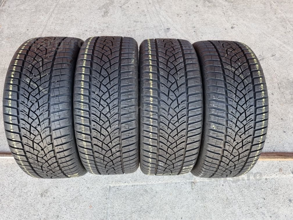 4 anvelope iarna ca si noi GOODYEAR 215/40/18 dot 2018 pret per bucata