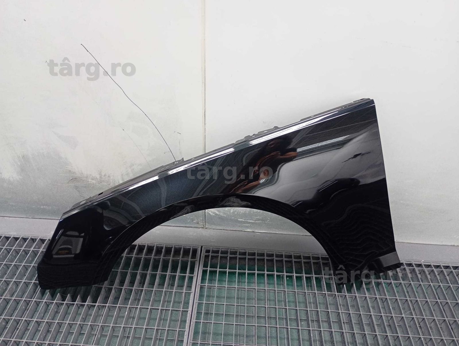 Aripa Fata Stanga Audi A4 B9 An 2015-2019 (LZ9Y (Negru))