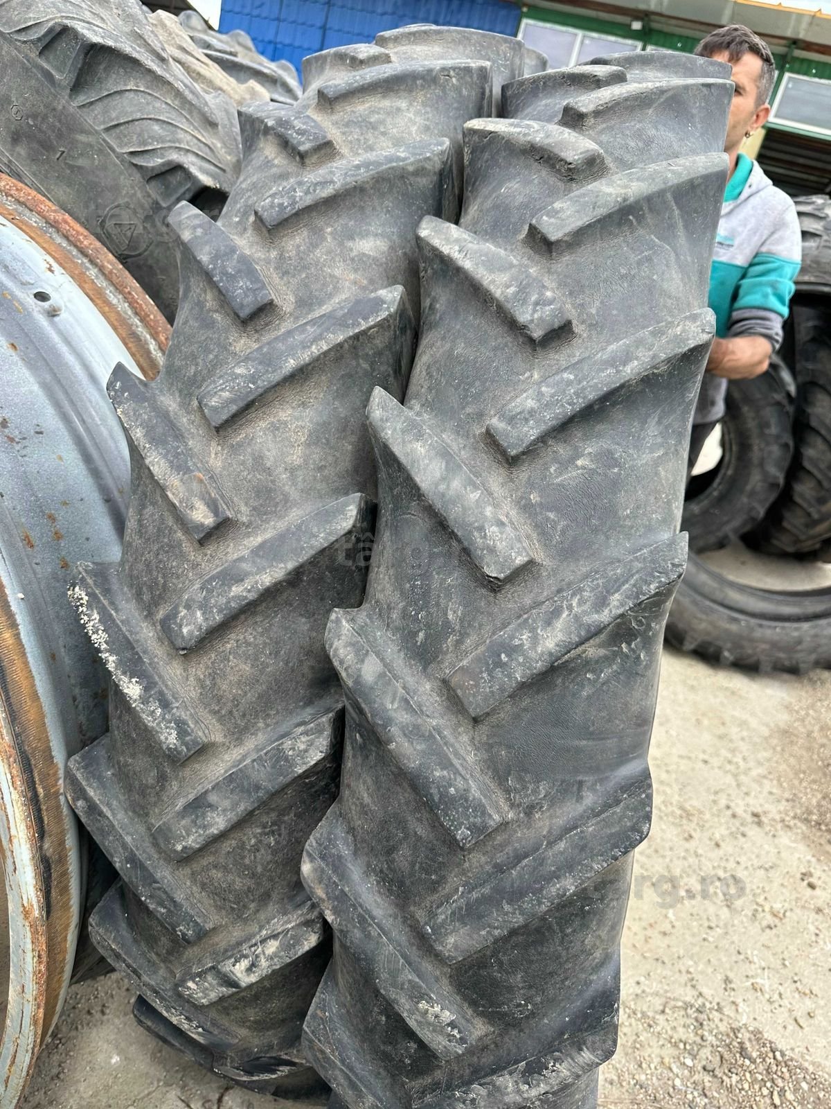 Anvelope sh 9.5 R44