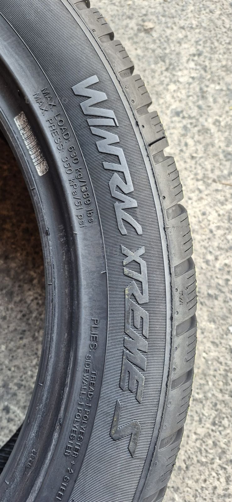 4 anvelope iarna Vredestein 215/50/18.Pretul este pe bucata. 5