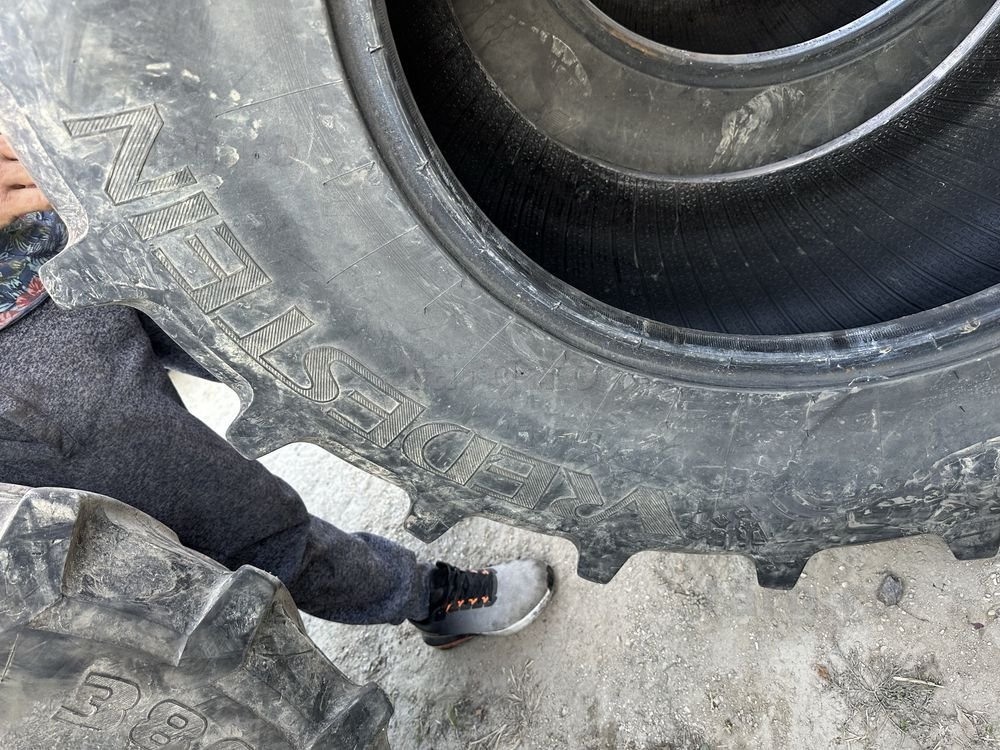 16,9r24 firestone tractor 4