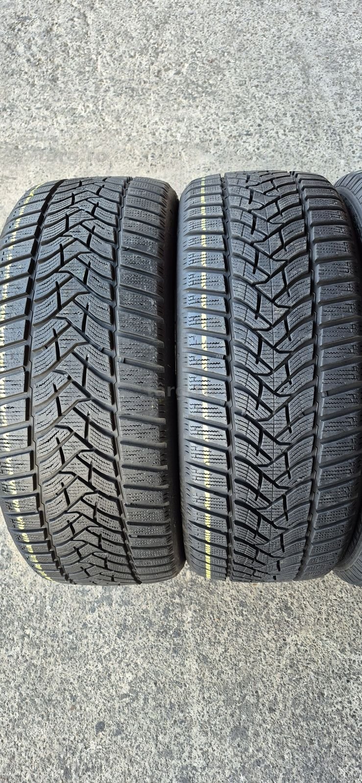 4 anvelope iarna Dunlop,fata 225/45/18,spate 255/40/18.Pret/bucata. 2