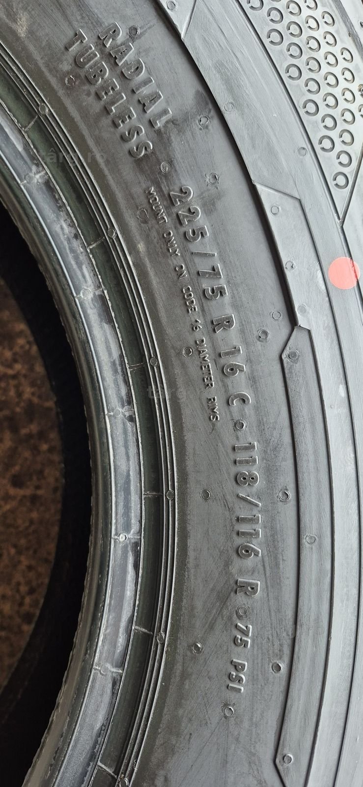 4 anvelope vara noi Continental 225/75/16C;118/116R,dot 2024.Pret/bucata. 7
