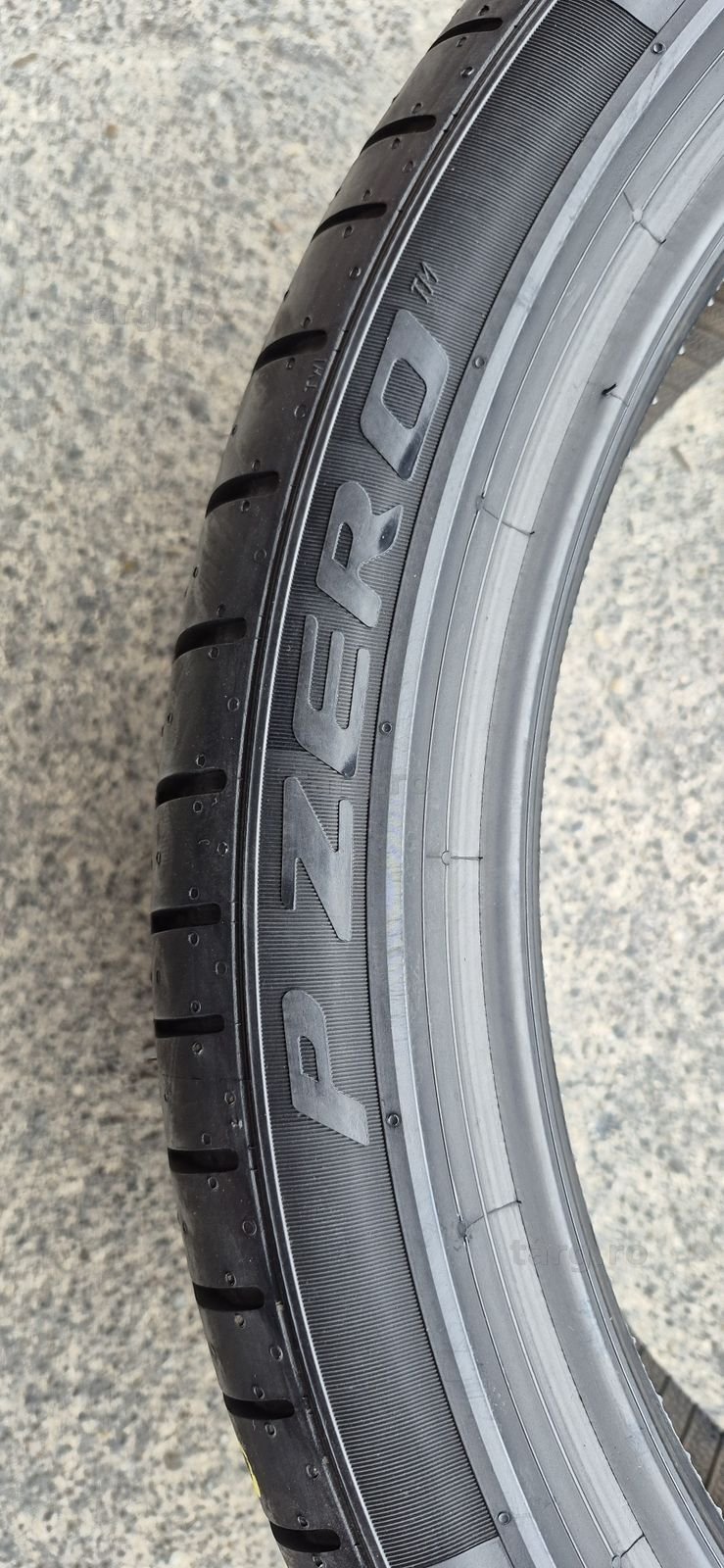 4 anvelope vara runflat noi Pirelli 225/40/20,dot 2024.Pretul este pe bucata. 4