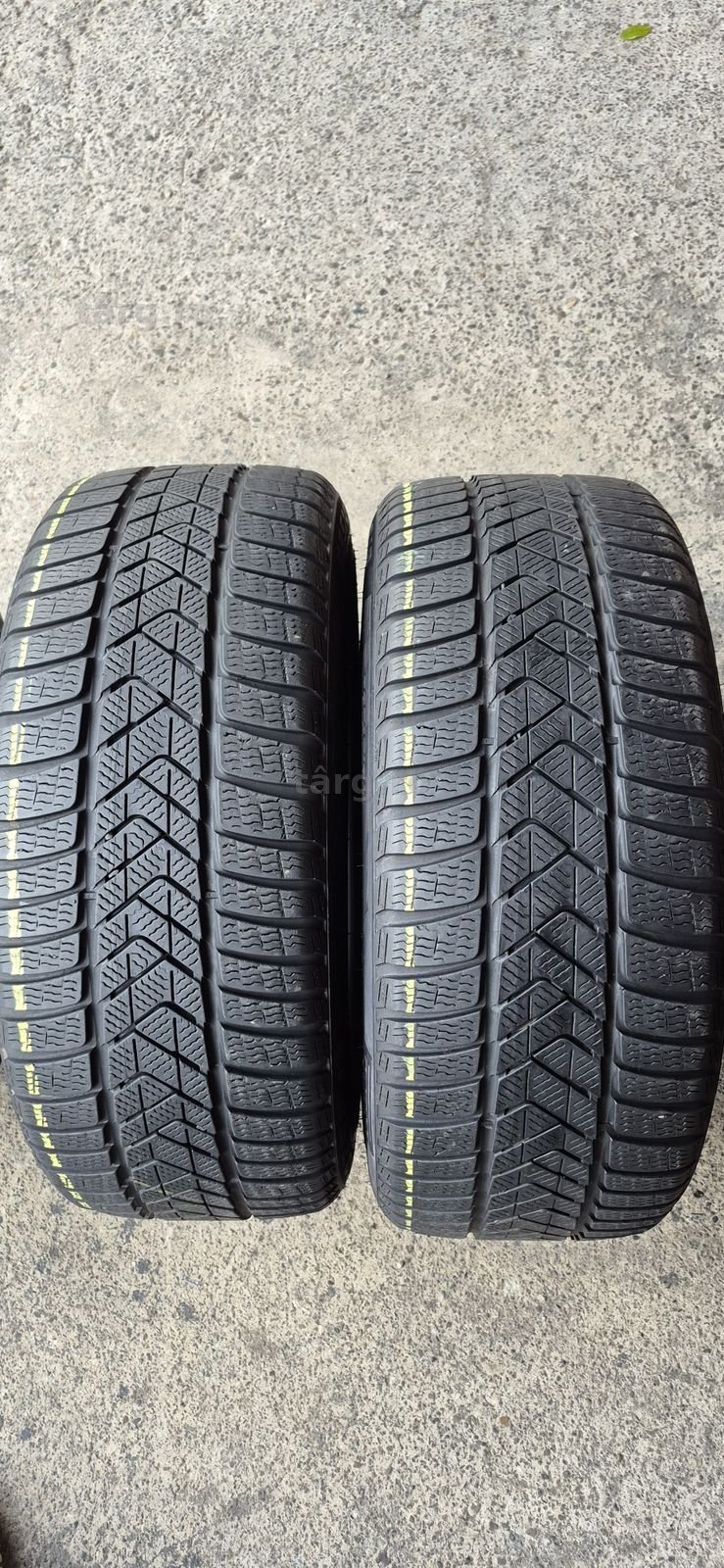 4 anvelope iarna Pirelli 235/45/18.Pretul este pe bucata. 2