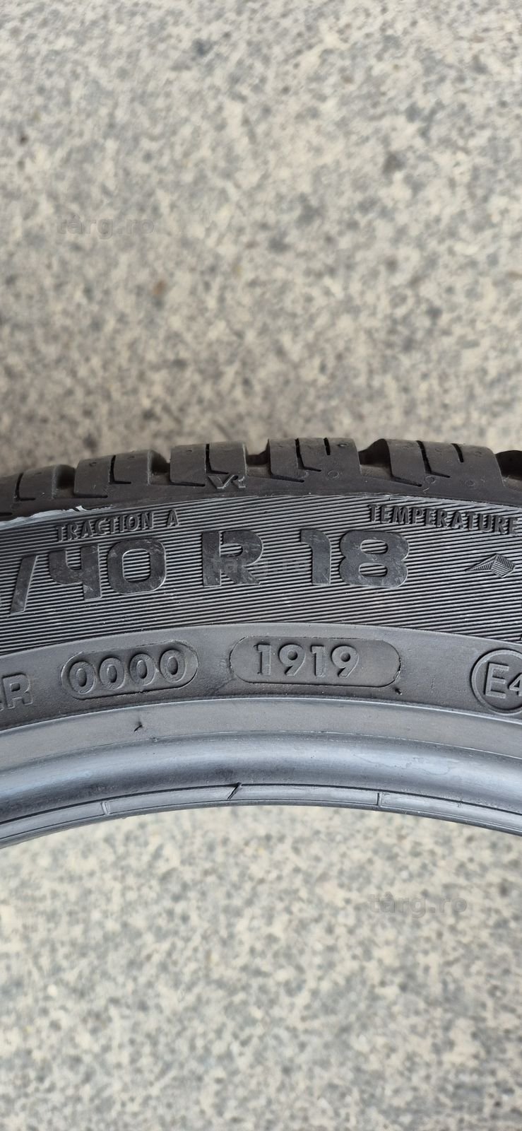 2 anvelope M+S ca noi Vredestein 235/40/18.Pretul este pe bucata. 7