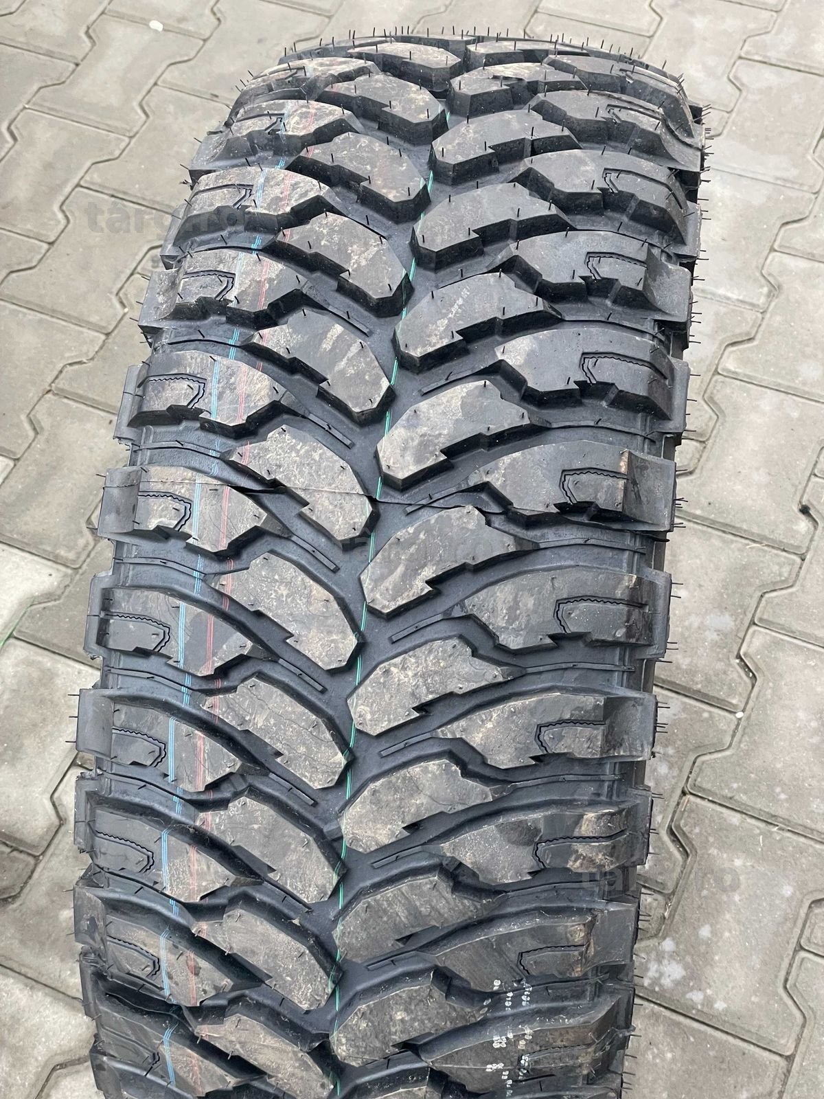 285 60 18 Comforser CF3000 MT OFF Road
