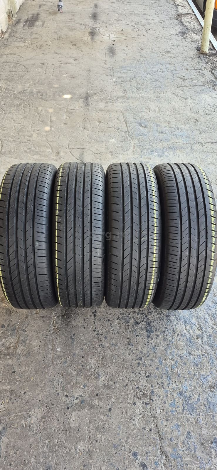 4 anvelope vara ca noi Bridgestone 235/60/18,dot 2022.Pretul este pe bucata.