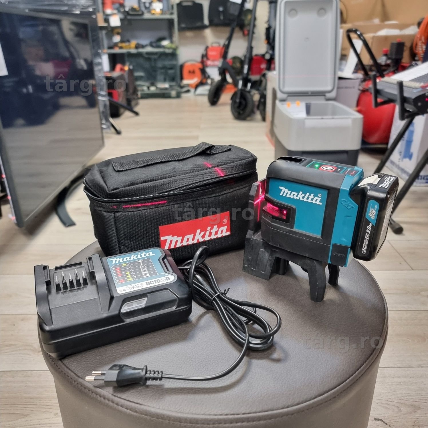 Amanet F28: Nivela laser linii Makita SK106D cu acumulator (N)