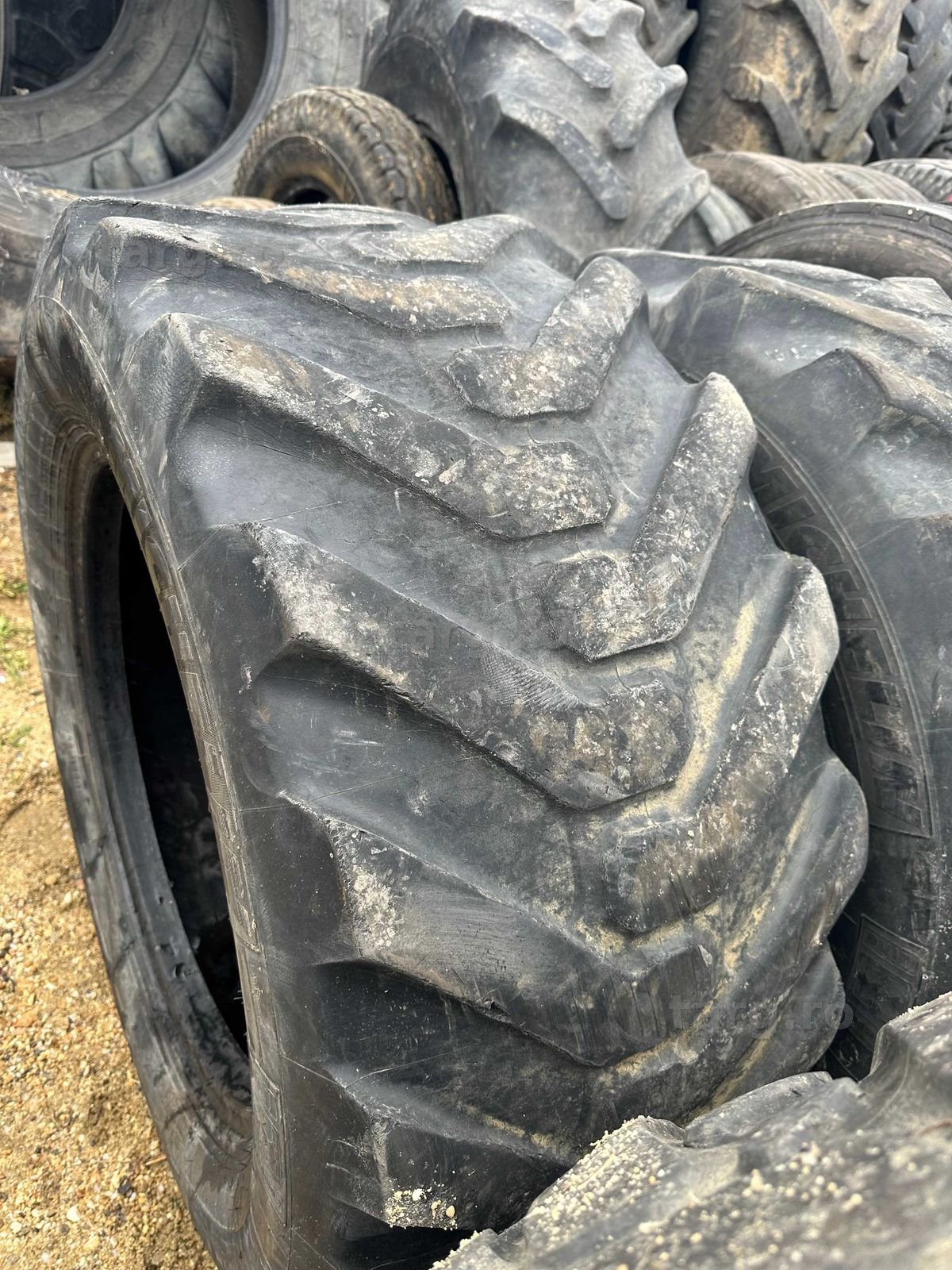 Anvelope sh 405/70 R24 4