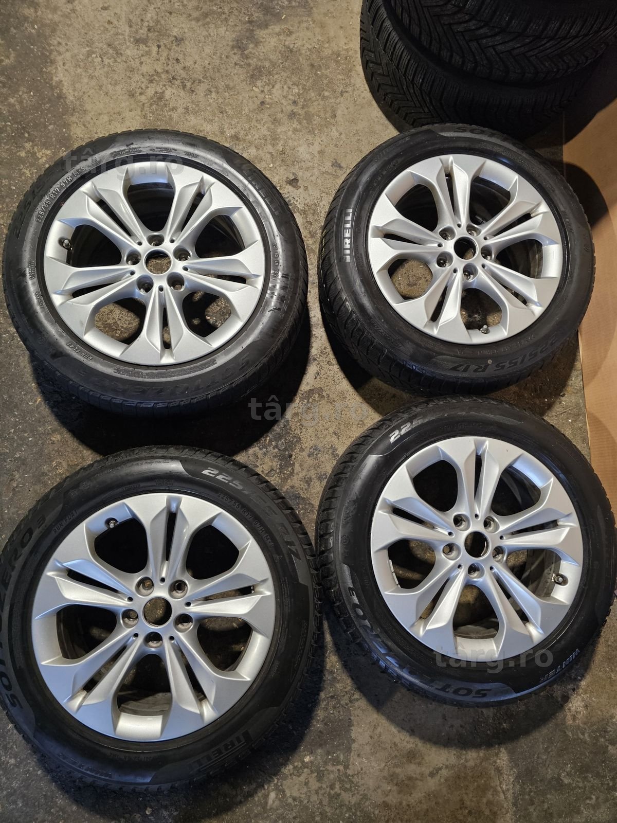 4 jante originale BMW X1 F48 5x112 cu anvelope iarna 225 55 17 Pirelli