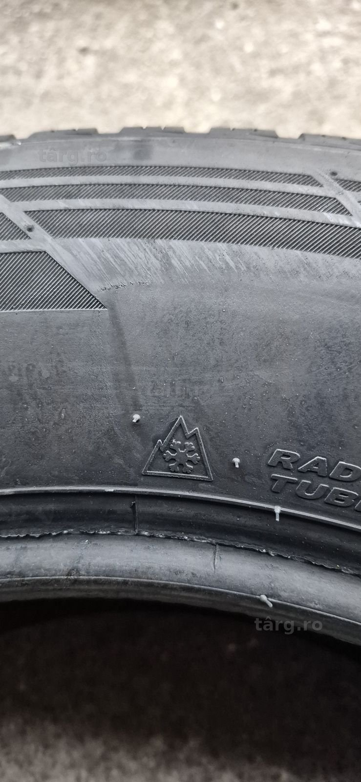 2 anvelope iarna Hankook 235/65/18,dot 2021.Pretul este pe bucata 7