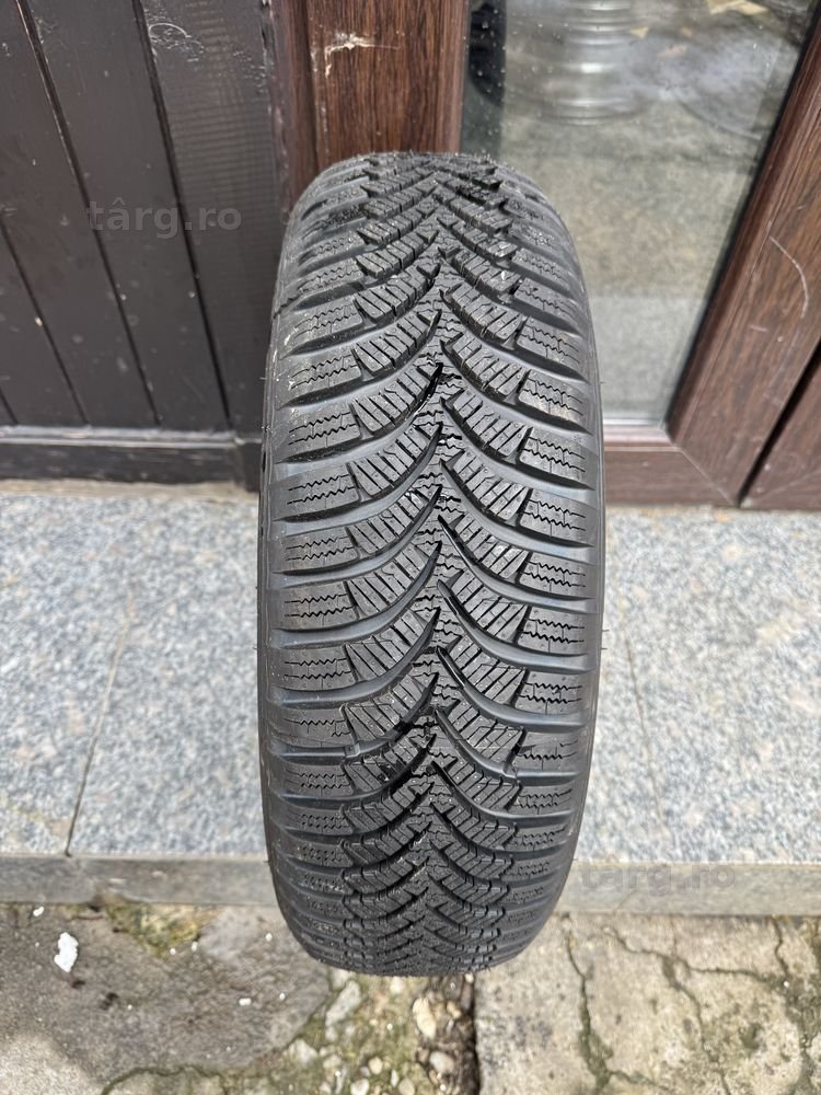 Anvelopă nouă Iarna Hankook i*cept – 165/65 R15 81T M+S