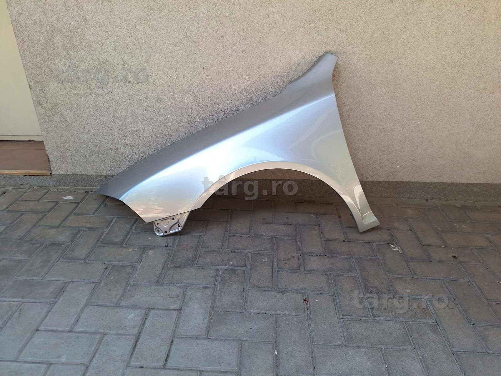 Aripa Fata Stanga Skoda Octavia 2 II An 2004-2008 Vopsita Gri Deschis