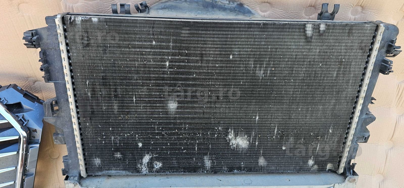 Radiator apa Mercedes Vito W639 2.2 CDI 2005 2006 / 2007 2008