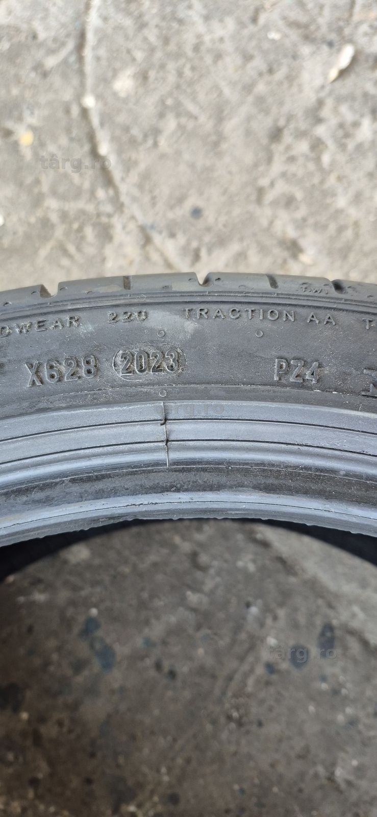 4 anvelope vara Pirelli,fata 265/35/21,spate 305/30/21.Pret/buc 8