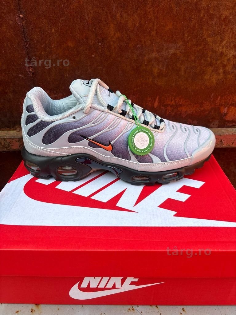 Nike air max plus,. 8