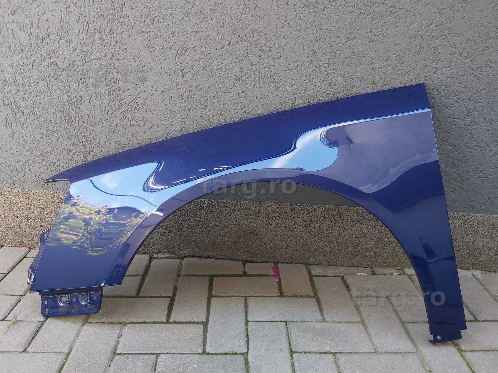 Aripa Fata Stanga VW Passat B6 An 2005-2011 Vopsita Albastru