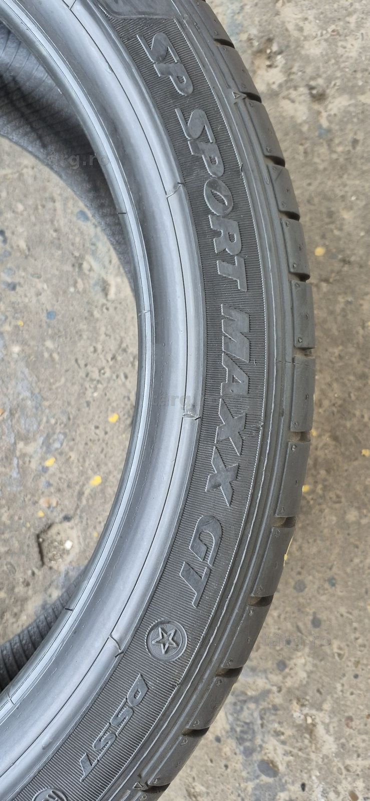 4 anvelope vara Rft Dunlop,fata ca noi 245/40/19,spate noi 275/35/19.Pret/bucata. 4