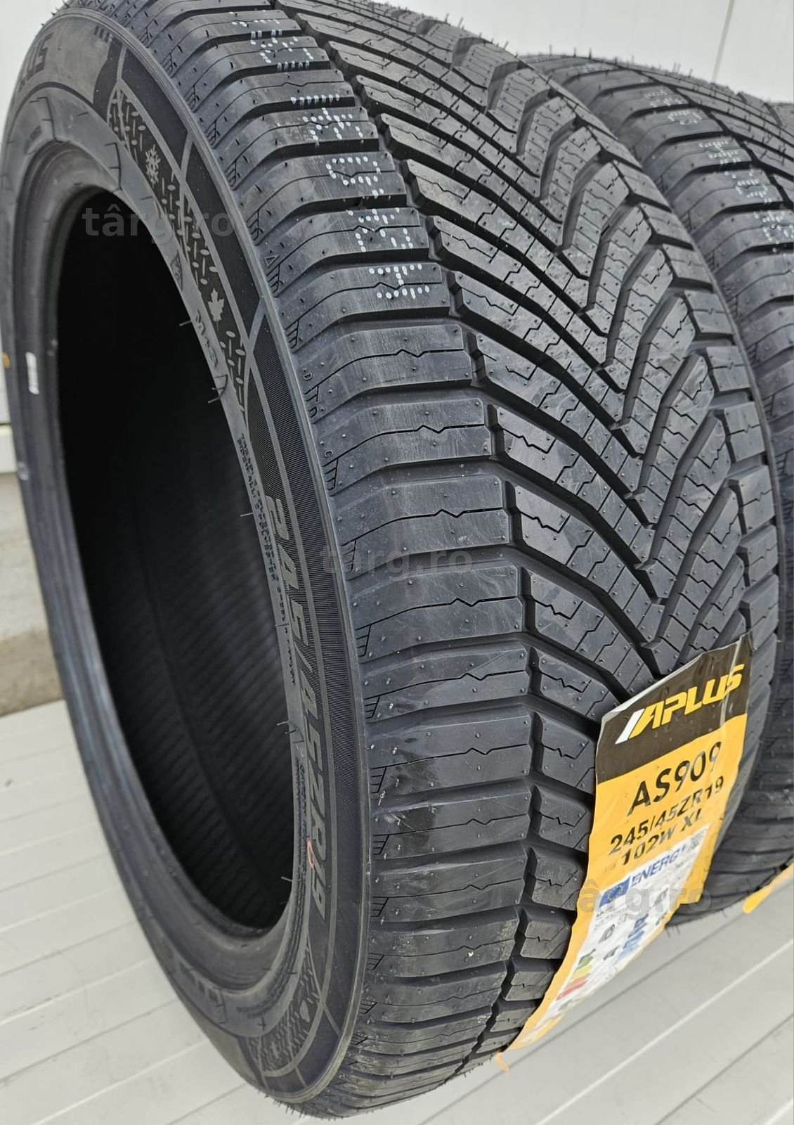 245/45 R19, 102W XL, APLUS, Anvelope mixte M+S, protectie janta 2
