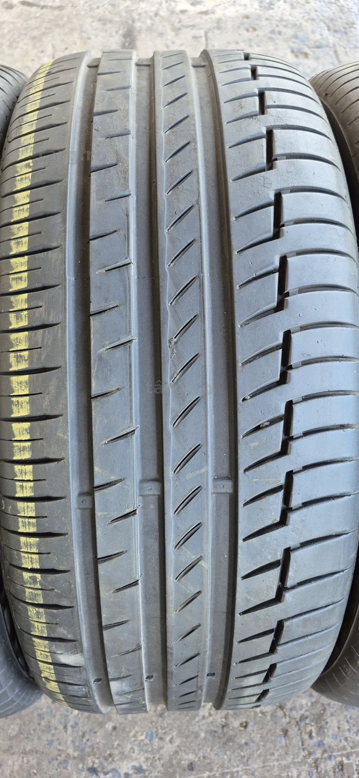 4 anvelope vara Continental 255/45/18.Pretul este pe bucata. 3