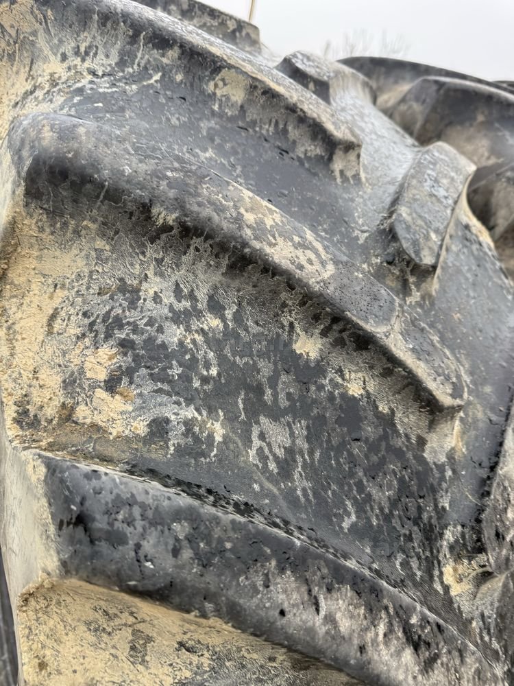 550/65r28 michelin 3