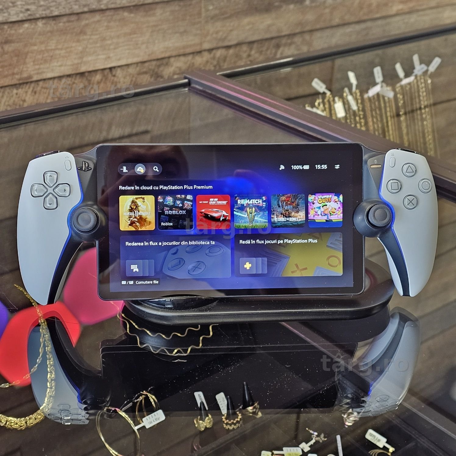 Amanet F28: PlayStation Portal Remote (P)