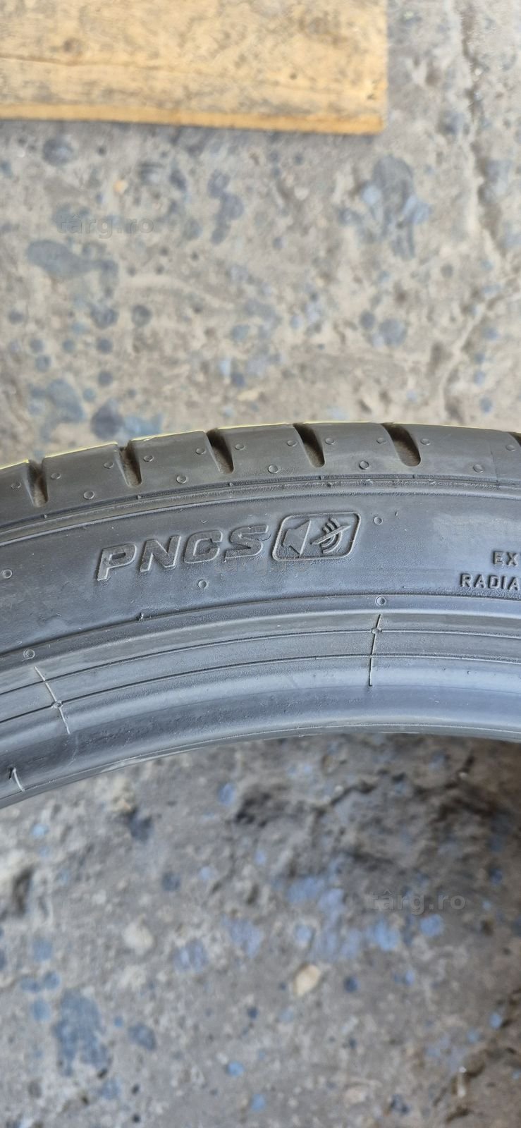 4 anvelope vara Pirelli 265/35/22.Pretul este pe bucata. 7