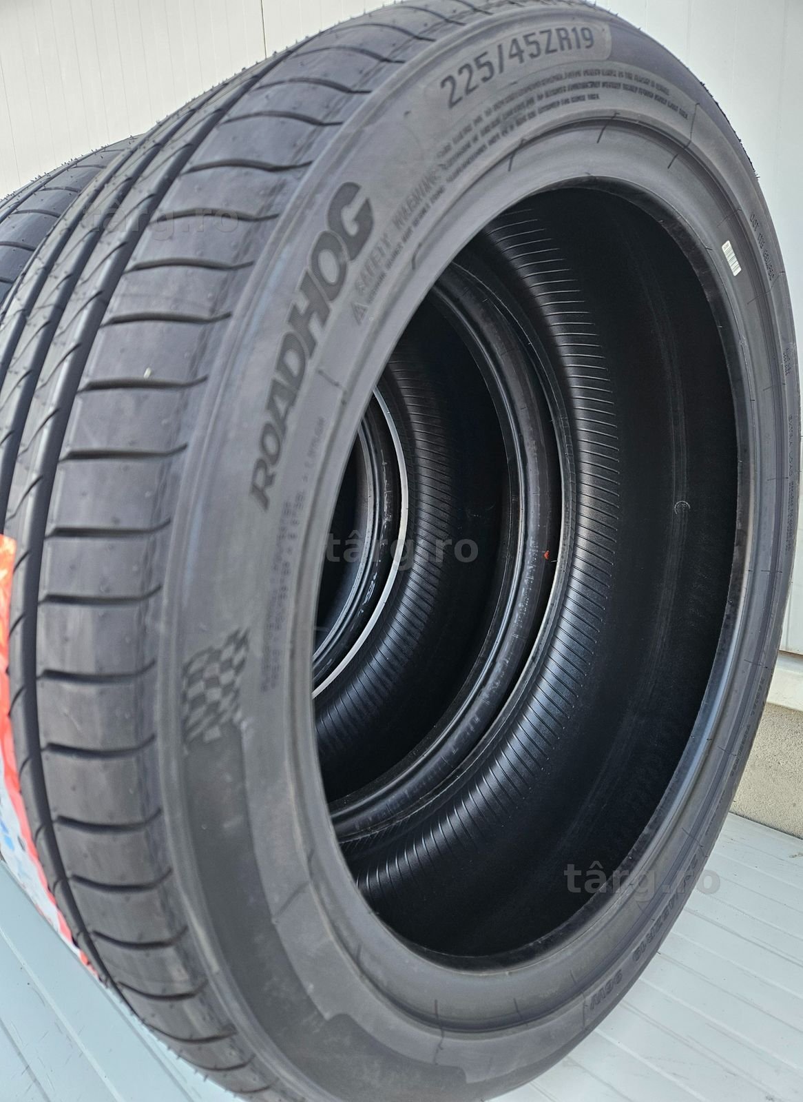 225/45 R19, 96W XL, ROADHOG RGHP02 ,Anvelope de vara B/B/70 4