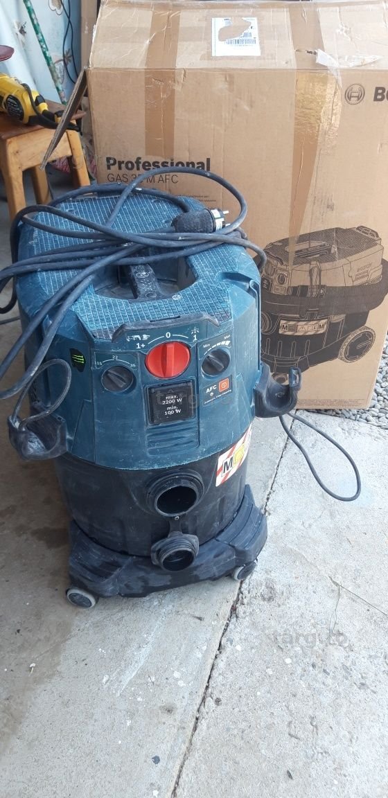 Aspirator Bosch Professional GAS 35 M AFC, 1380 W, 74 l/sec flux volumic maxim, 23 l volum rezervor, 54 mbari subpresiune maxima