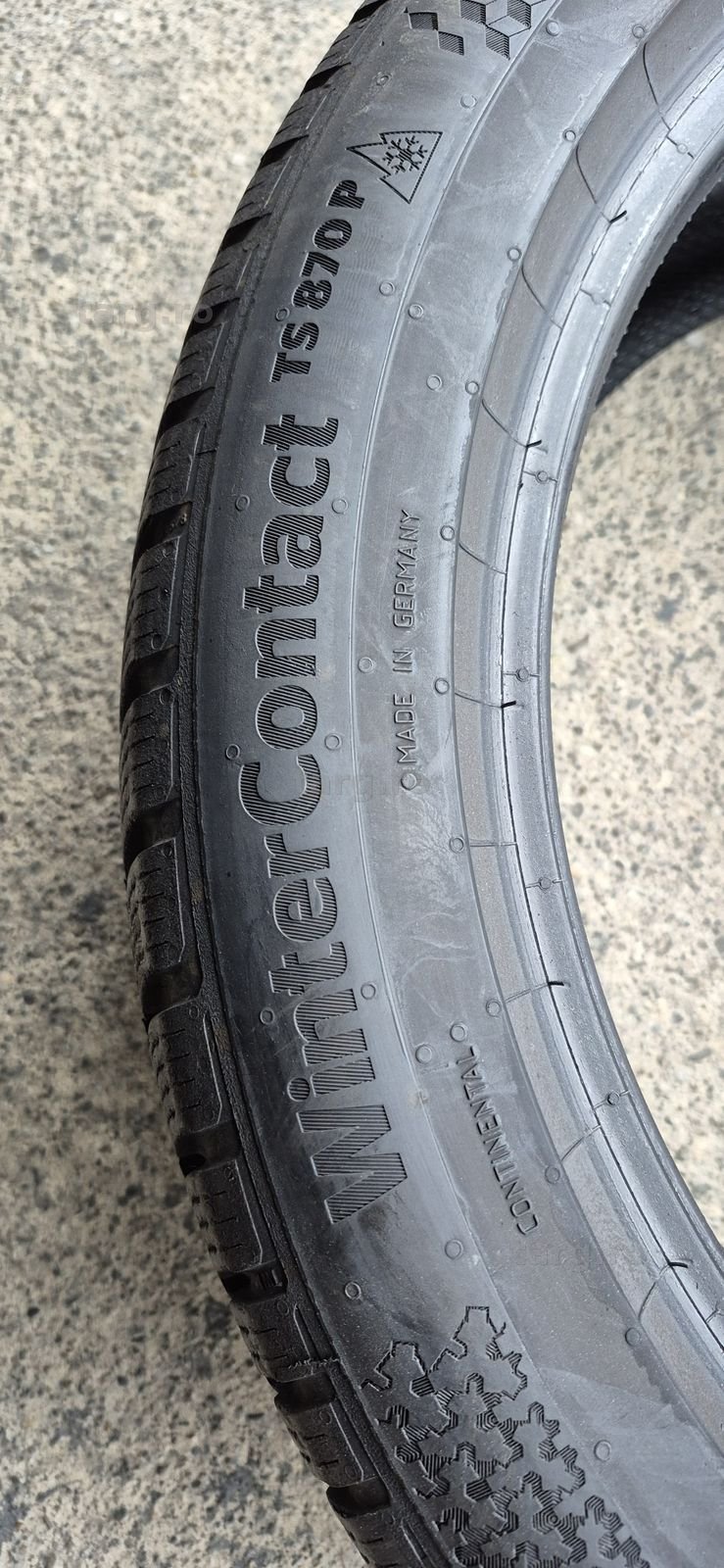 2 anvelope iarna Continental 215/50/18,dot 2021.Pretul este pe bucata 4