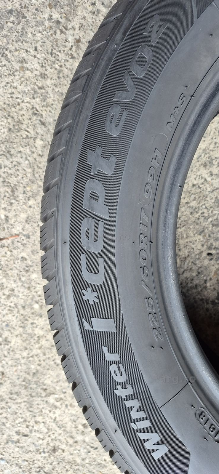 4 anvelope iarna Hankook 225/60/17.Pretul este pe bucata. 5