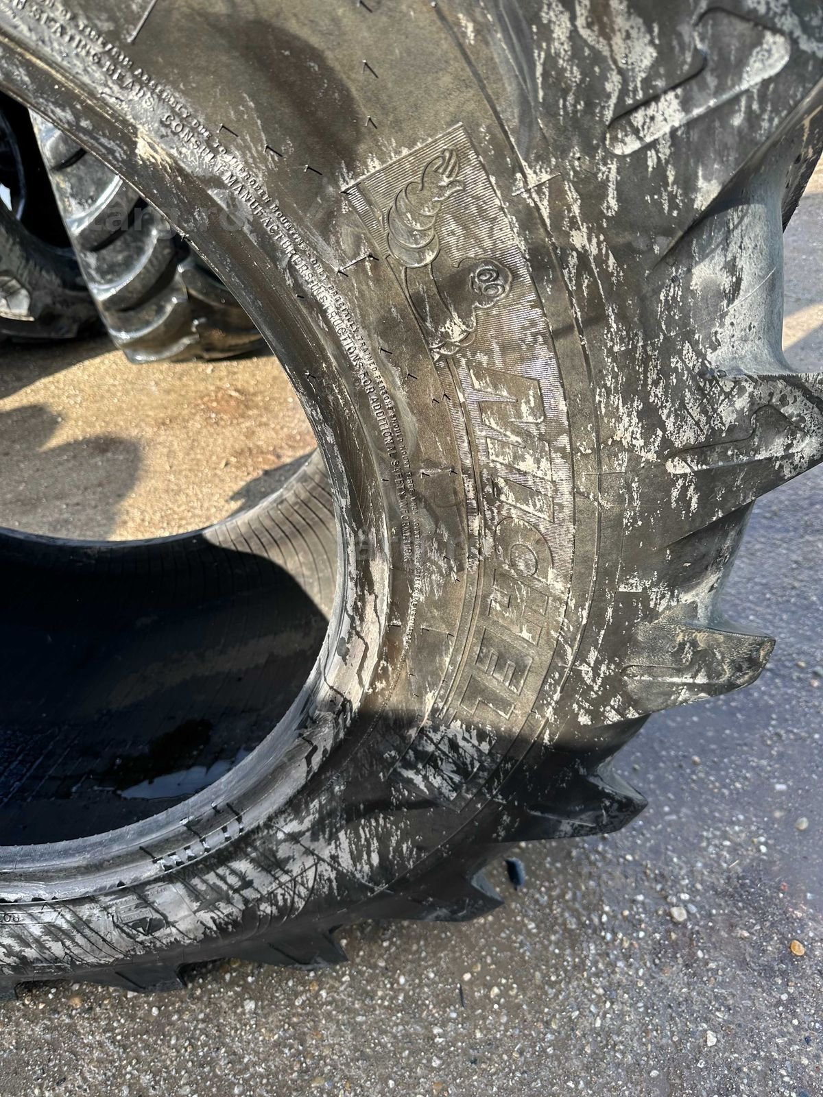 600/60 R30  Michelin 3