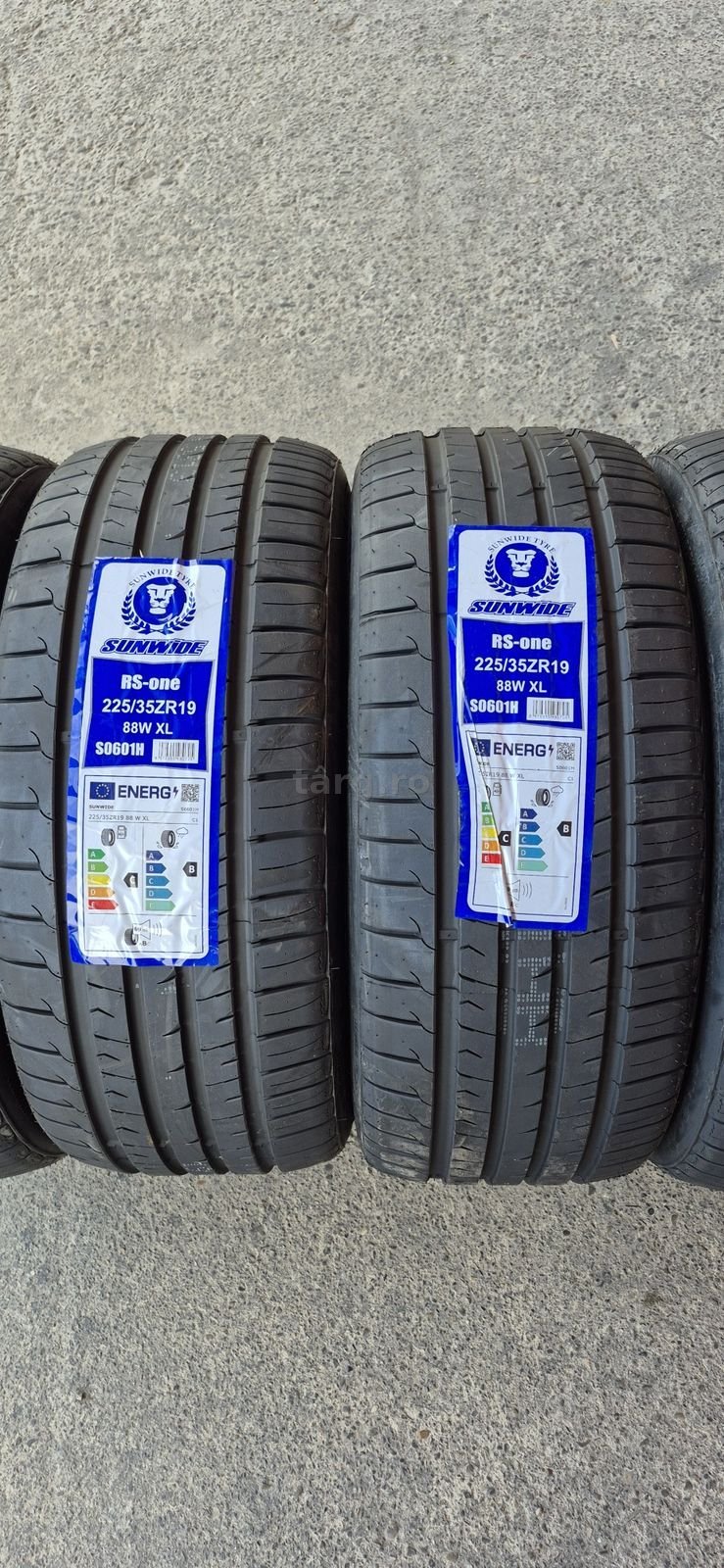 4 anvelope vara noi Sunwide 225/35/19,dot 2025.Pretul este pe bucata. 2