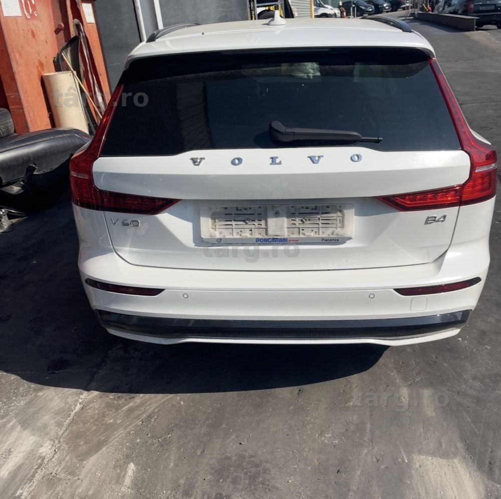 Dezmembrez Volvo V60 2.0 d