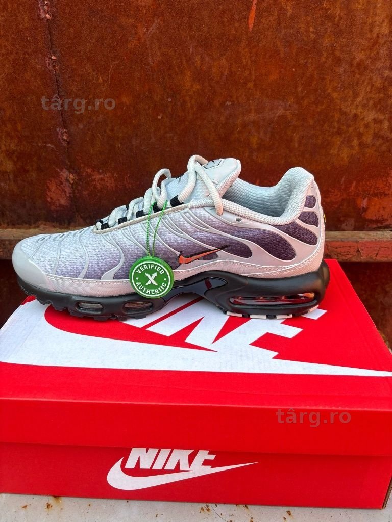 Nike air max plus,. 7