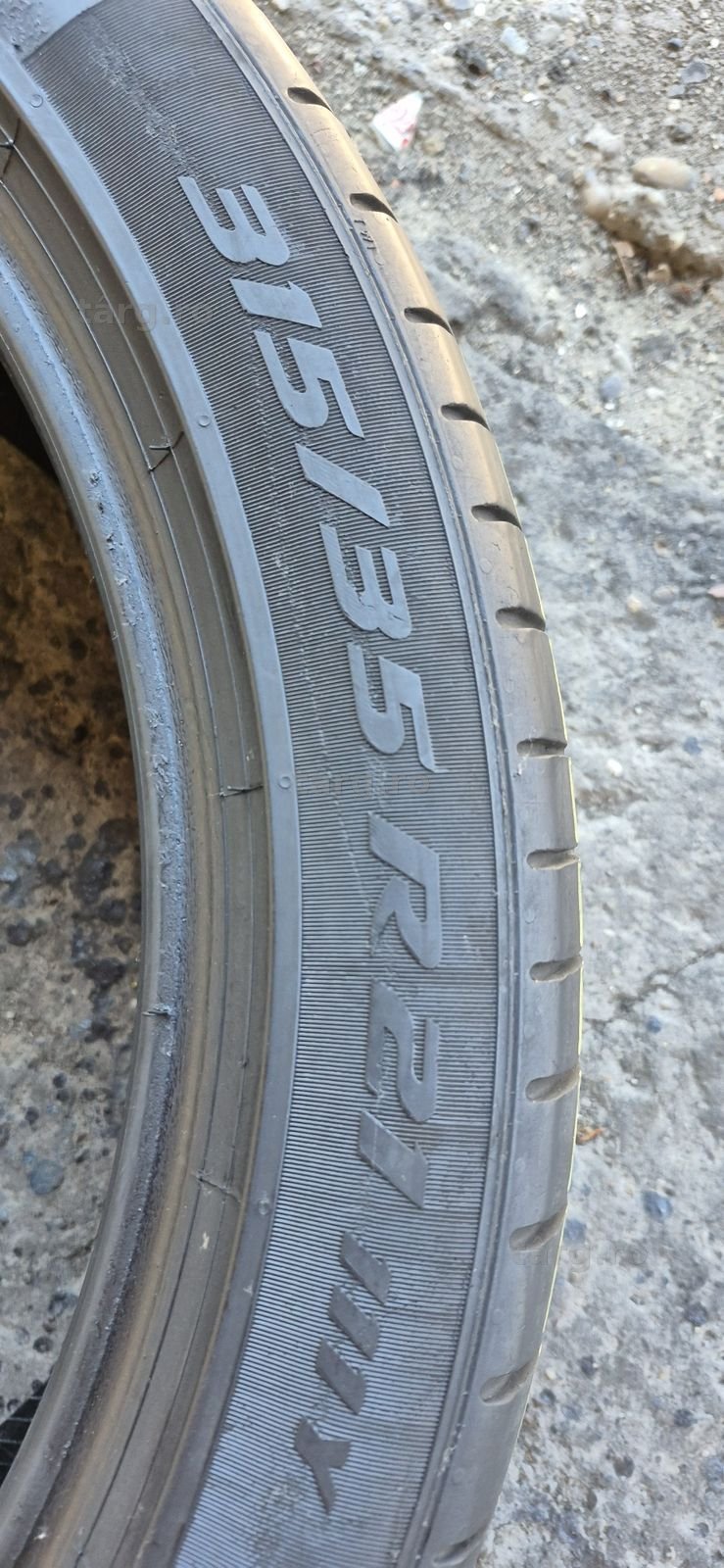 2 anvelope vara runflat Pirelli 315/35/21.Pretul este pe bucata. 5