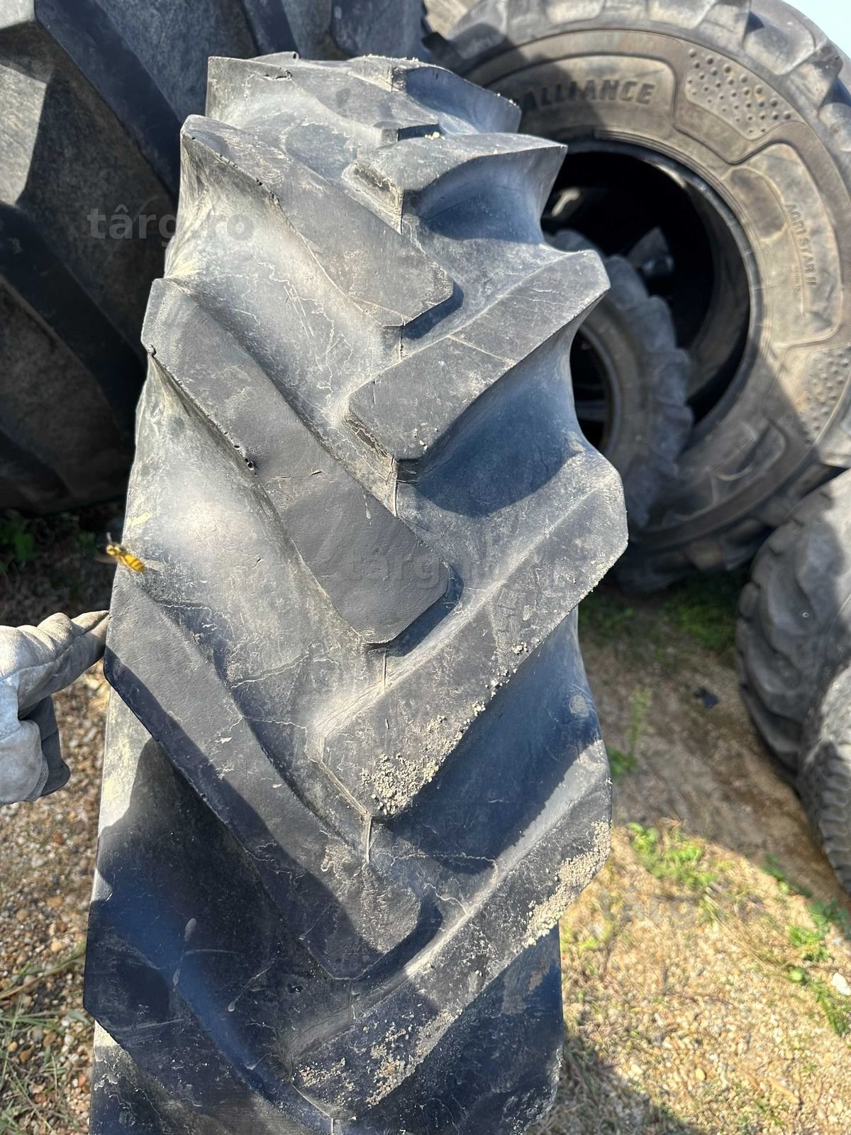 Anvelopa 12.4 r32