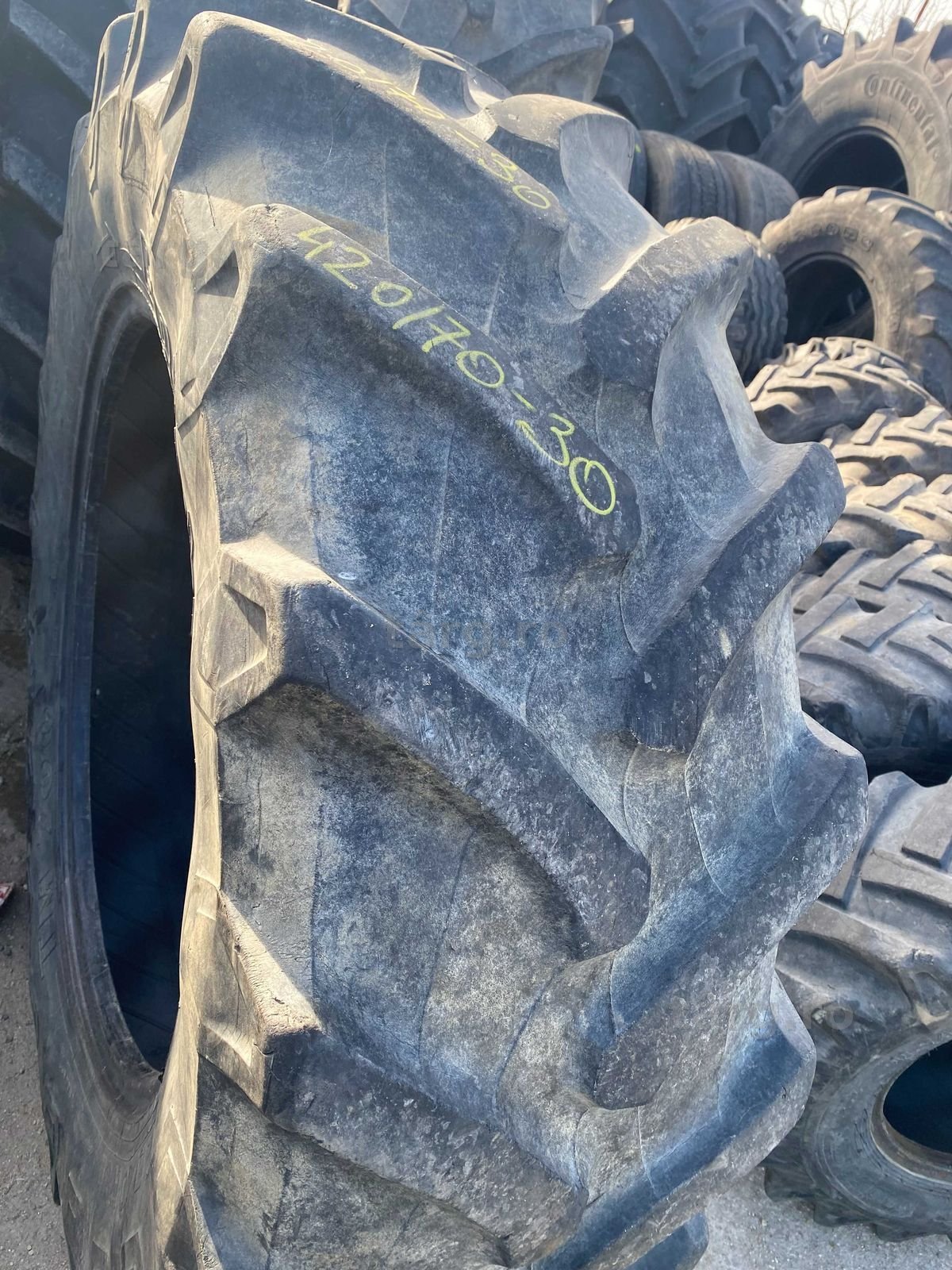 Anvelopa 420.70 R30 Pirelli