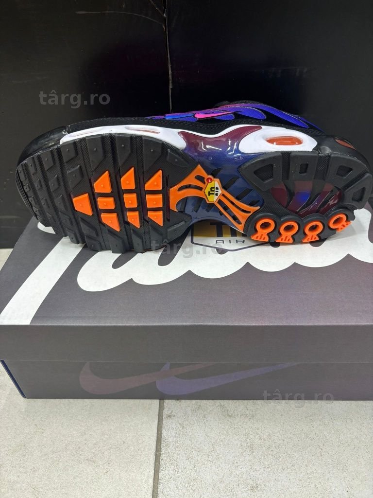 Nike air max plus FCB 3
