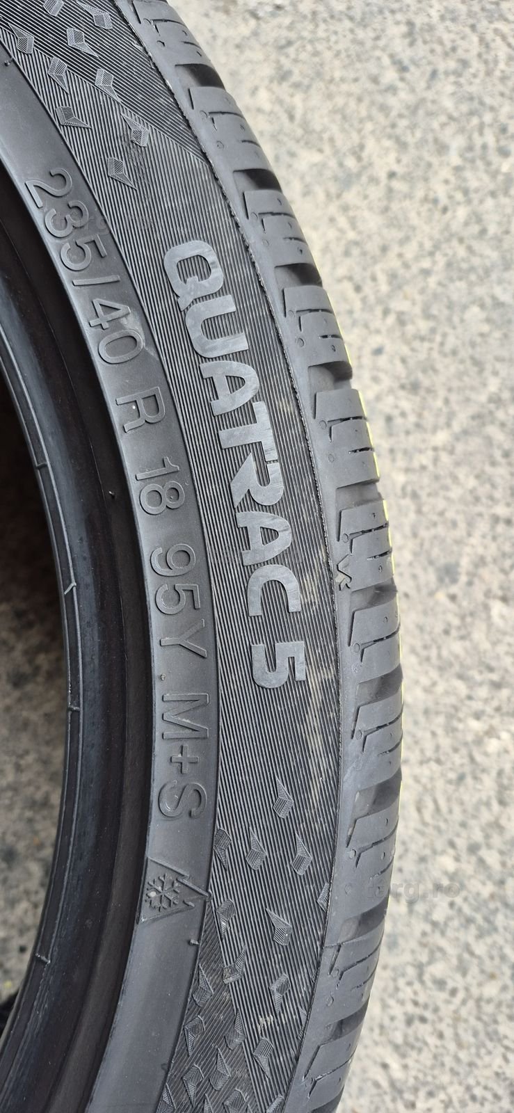 2 anvelope M+S ca noi Vredestein 235/40/18.Pretul este pe bucata. 4