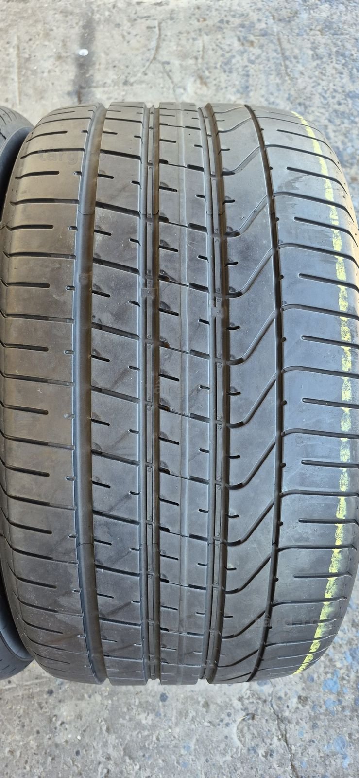 2 anvelope vara Pirelli 285/35/20.Pretul este pe bucata. 2