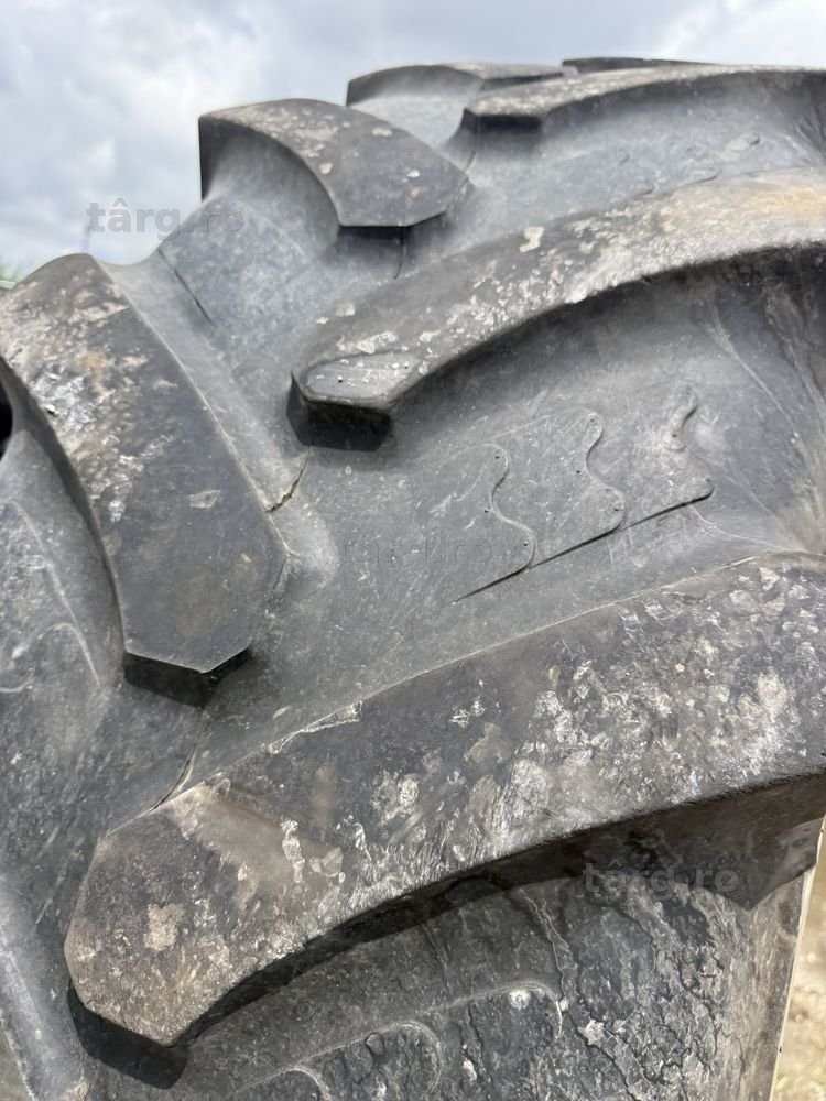 520/85r42 bkt 4