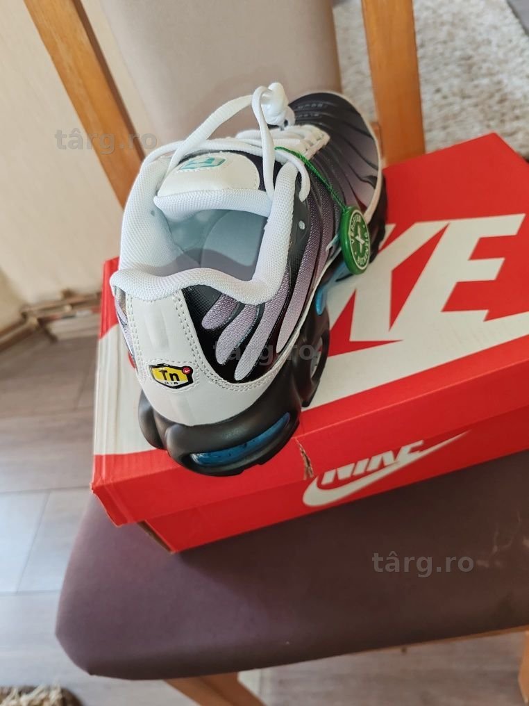 Nike Air Max plus 8