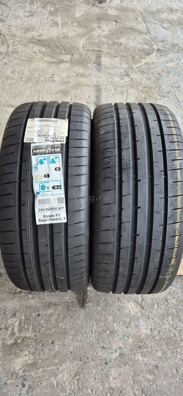 2 anvelope vara noi Goodyear 245/35/20.Pretul este pe bucata.