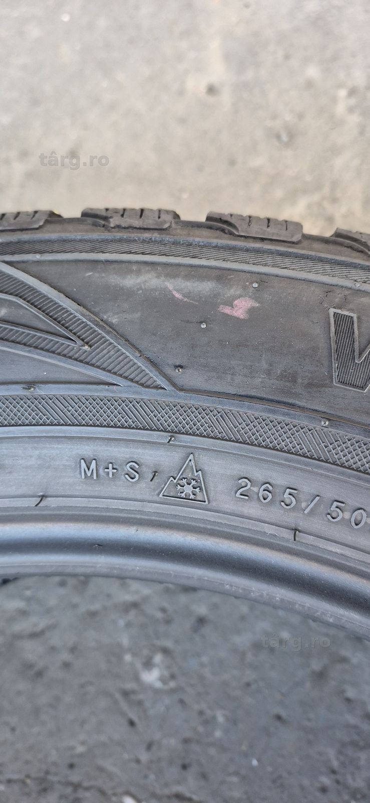 2 anvelope iarna Nokian 265/50/20.Pretul este pe bucata. 6