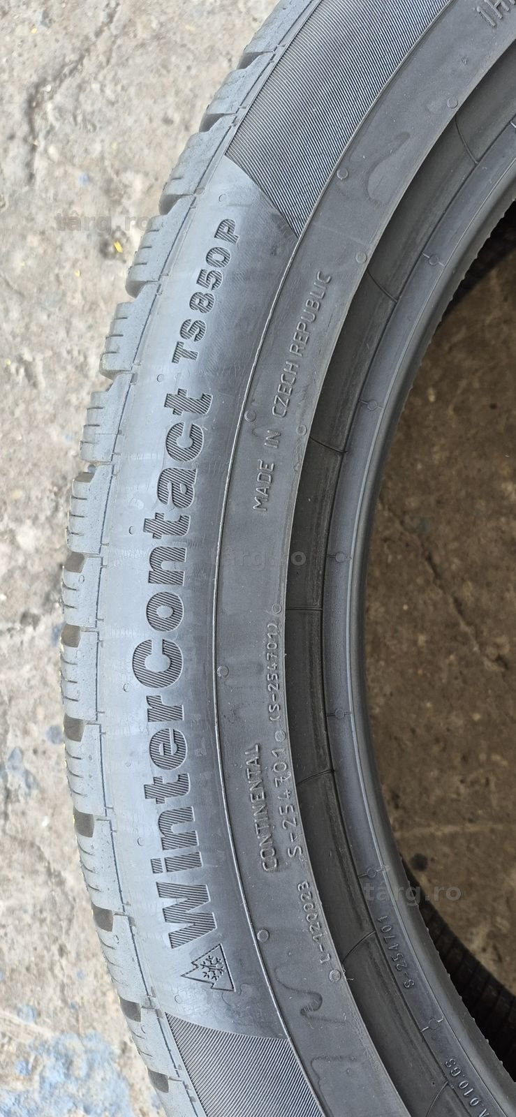 4 anvelope iarna Continental 215/50/19.Pretul este pe bucata 6