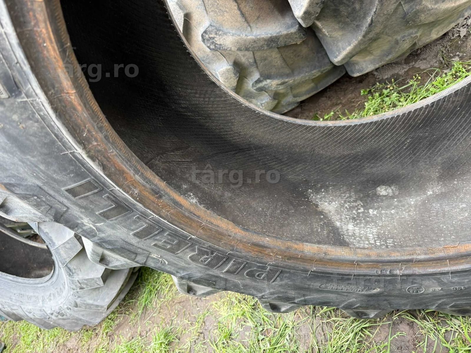 Cauciuc 16.9 R28 Pirelli 3
