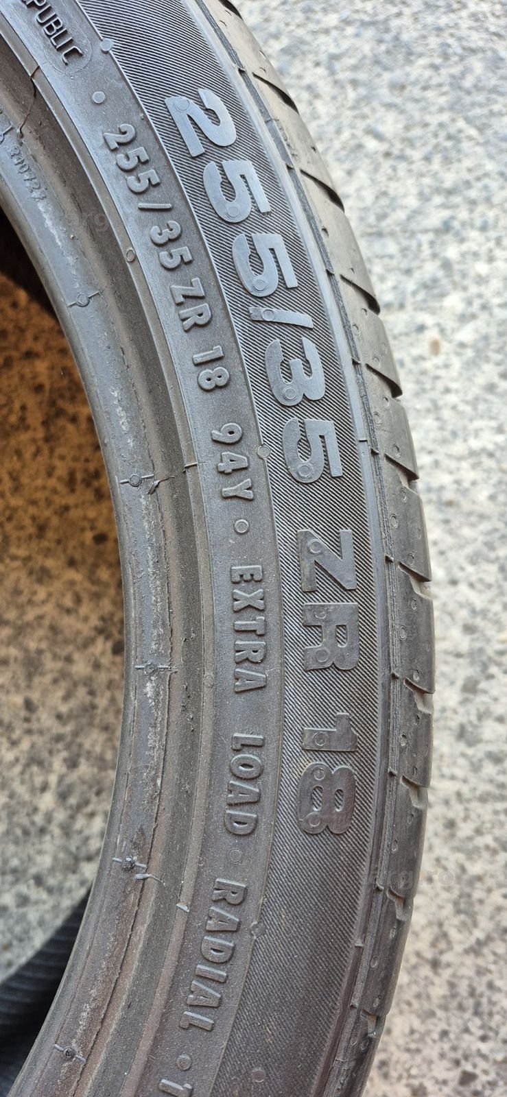 4 anvelope vara Continental,fata ca noi 225/40/18,spate 15% uzura 255/35/18.Pretul este pe bucata. 7